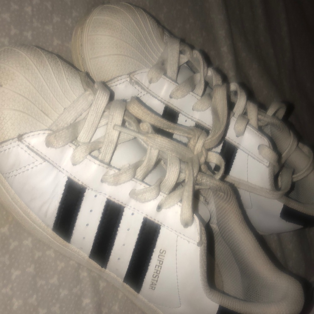 adidas superstars in size is 6.5
